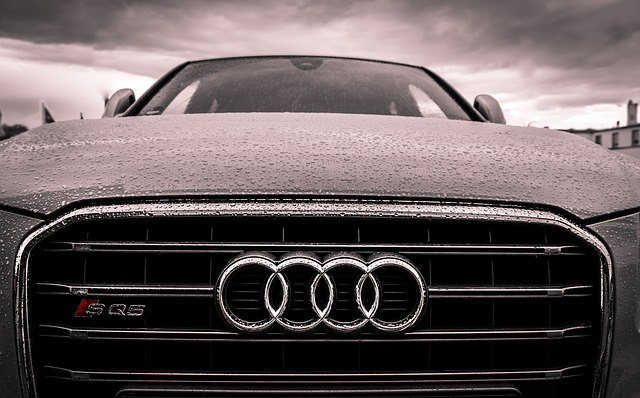 předek Audi